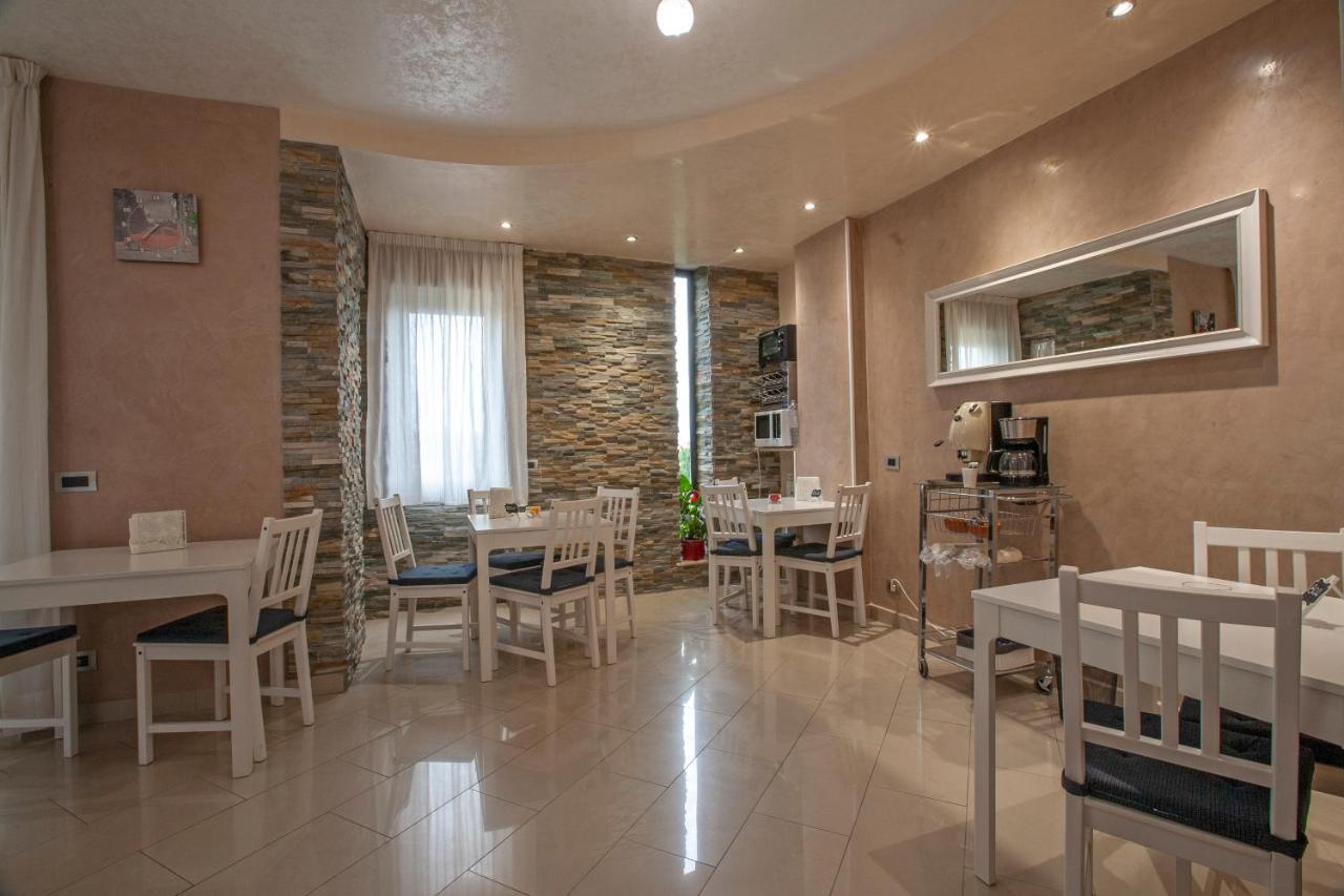 Rogiual Hotel Rome Exterior photo